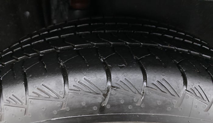 2021 Hyundai ALCAZAR 1.5 SIGNATURE (O) AT 6STR, Diesel, Automatic, 31,327 km, Right Rear Tyre Tread