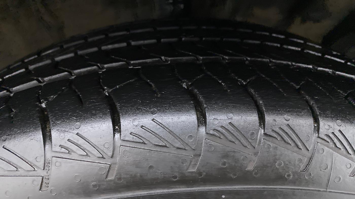 2021 Hyundai ALCAZAR 1.5 SIGNATURE (O) AT 6STR, Diesel, Automatic, 31,327 km, Right Front Tyre Tread