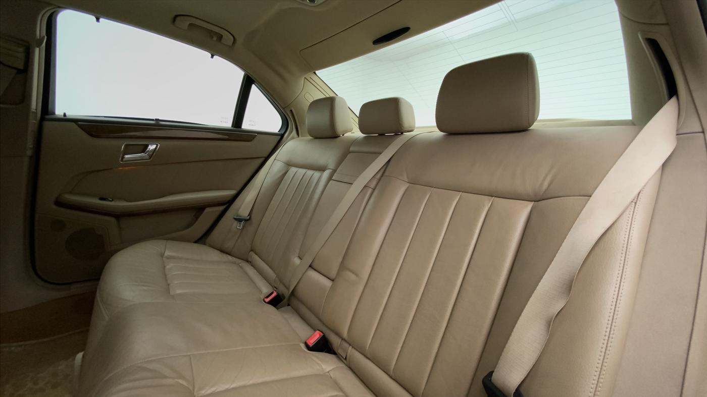 2011 Mercedes Benz E Class E 250 CDI ELEGANCE, Diesel, Automatic, 78,562 km, Right Side Rear Door Cabin