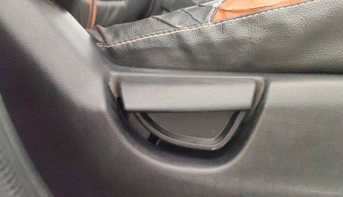 2019 Hyundai NEW SANTRO SPORTZ CNG, CNG, Manual, 75,013 km, Driver Side Adjustment Panel