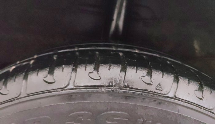 2019 Hyundai NEW SANTRO SPORTZ CNG, CNG, Manual, 75,013 km, Right Rear Tyre Tread