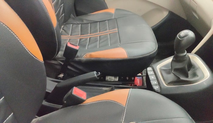 2019 Hyundai NEW SANTRO SPORTZ CNG, CNG, Manual, 75,013 km, Gear Lever