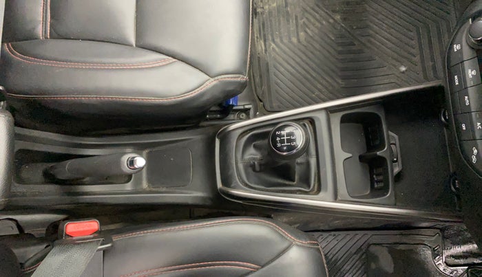 2021 Maruti XL6 ZETA MT, Petrol, Manual, 35,125 km, Gear Lever