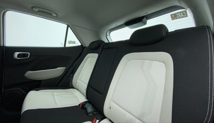 2022 Hyundai VENUE SX 1.2 PETROL, Petrol, Manual, 5,179 km, Right Side Rear Door Cabin