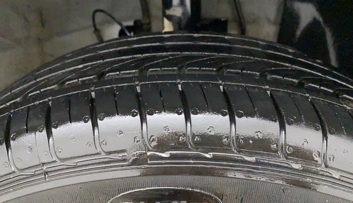 2022 Hyundai VENUE SX 1.2 PETROL, Petrol, Manual, 5,179 km, Right Front Tyre Tread