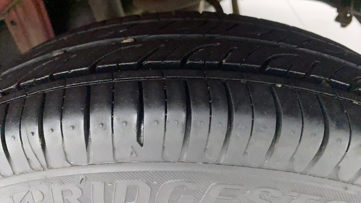 2014 Maruti Alto 800 LXI, Petrol, Manual, 58,110 km, Left Rear Tyre Tread