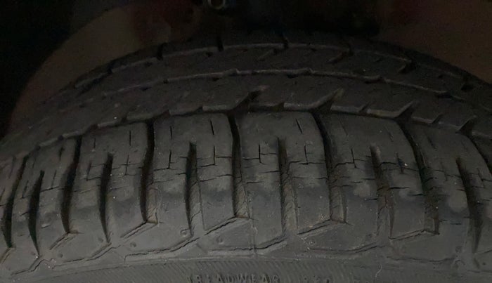 2014 Ford Figo EXI 1.2 PETROL, Petrol, Manual, 14,010 km, Right Front Tyre Tread