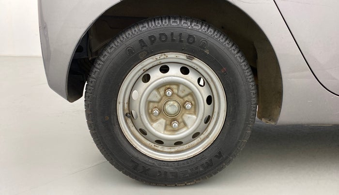 2012 Hyundai Eon ERA, Petrol, Manual, 50,099 km, Right Rear Wheel