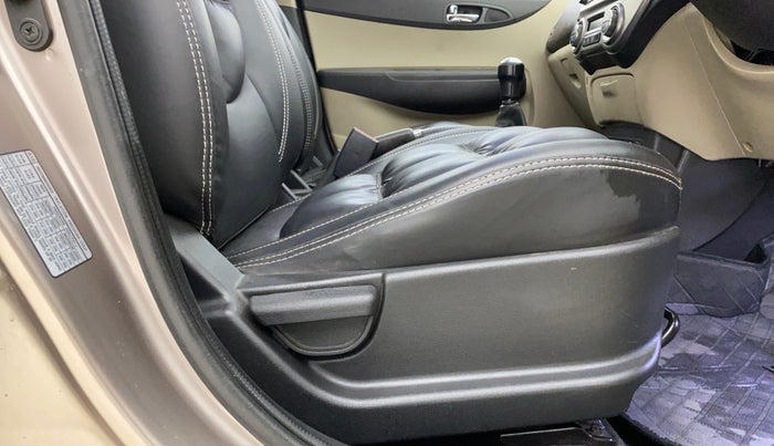 2012 Hyundai i20 SPORTZ 1.2, Petrol, Manual, 89,094 km, Driver Side Adjustment Panel