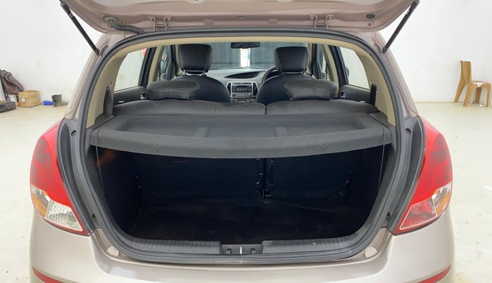 2012 Hyundai i20 SPORTZ 1.2, Petrol, Manual, 89,094 km, Boot Inside