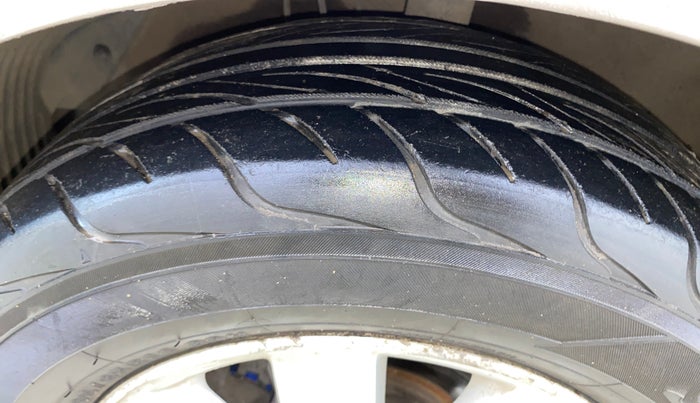 2012 Hyundai i20 SPORTZ 1.2, Petrol, Manual, 89,094 km, Left Front Tyre Tread