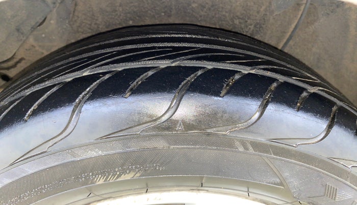 2012 Hyundai i20 SPORTZ 1.2, Petrol, Manual, 89,094 km, Right Rear Tyre Tread