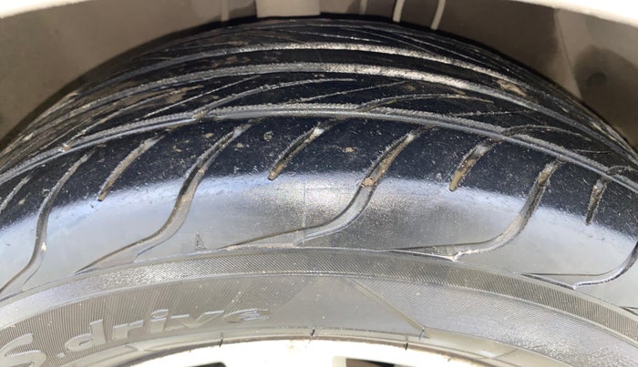 2012 Hyundai i20 SPORTZ 1.2, Petrol, Manual, 89,094 km, Right Front Tyre Tread