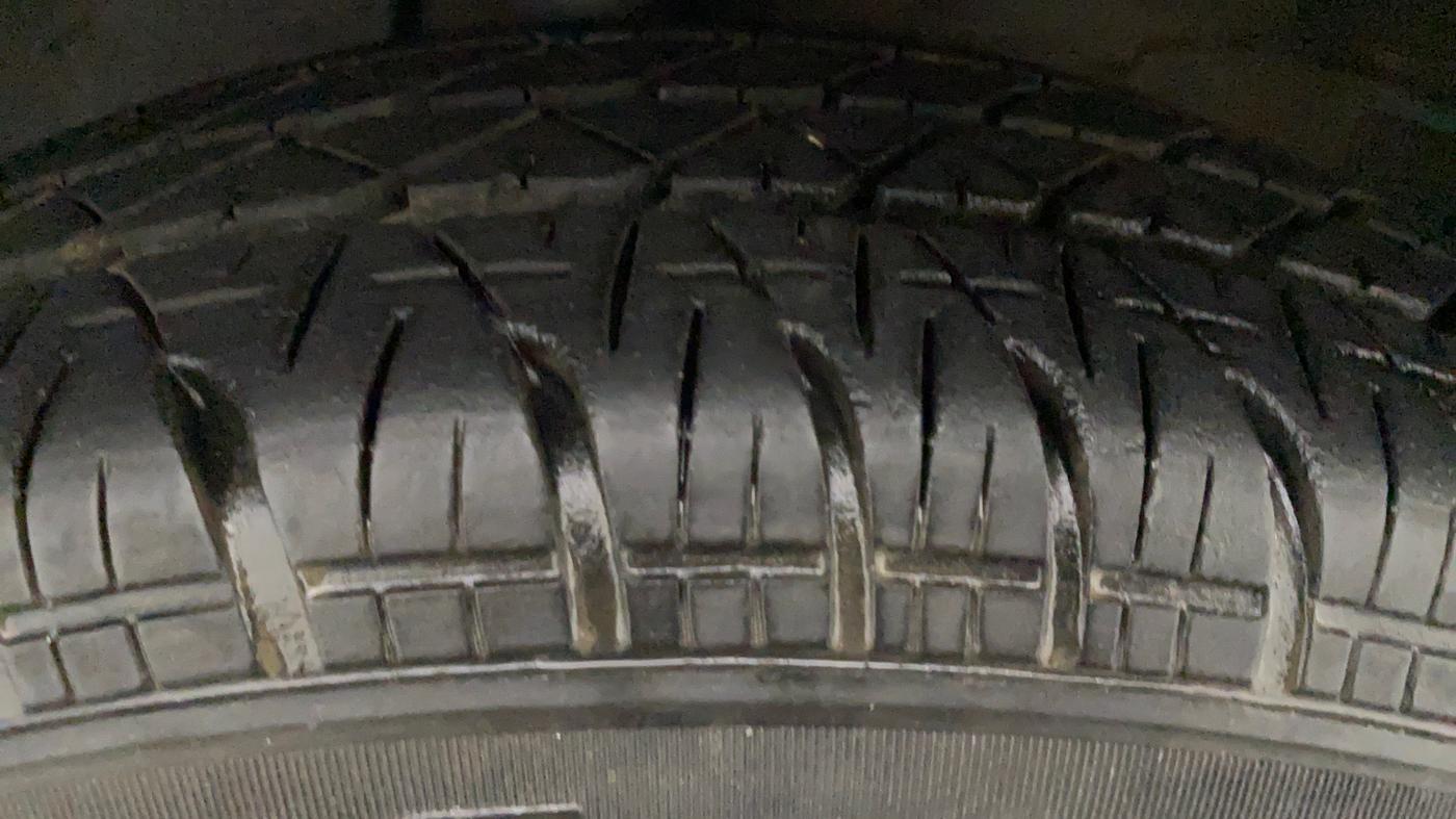 2012 Maruti Ritz VXI, Petrol, Manual, 41,199 km, Right Front Tyre Tread