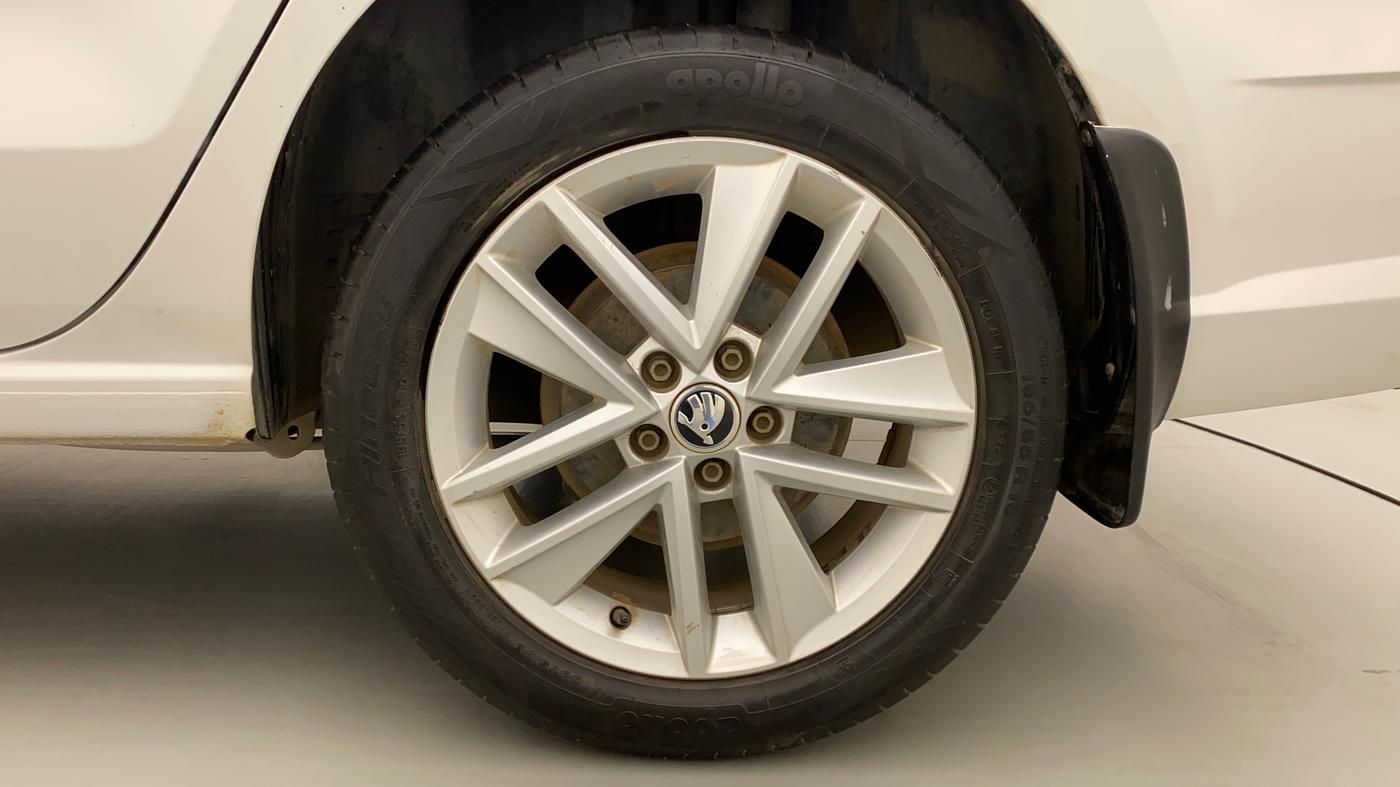 2017 Skoda Rapid STYLE 1.5 TDI AT, Diesel, Automatic, 62,834 km, Left Rear Wheel