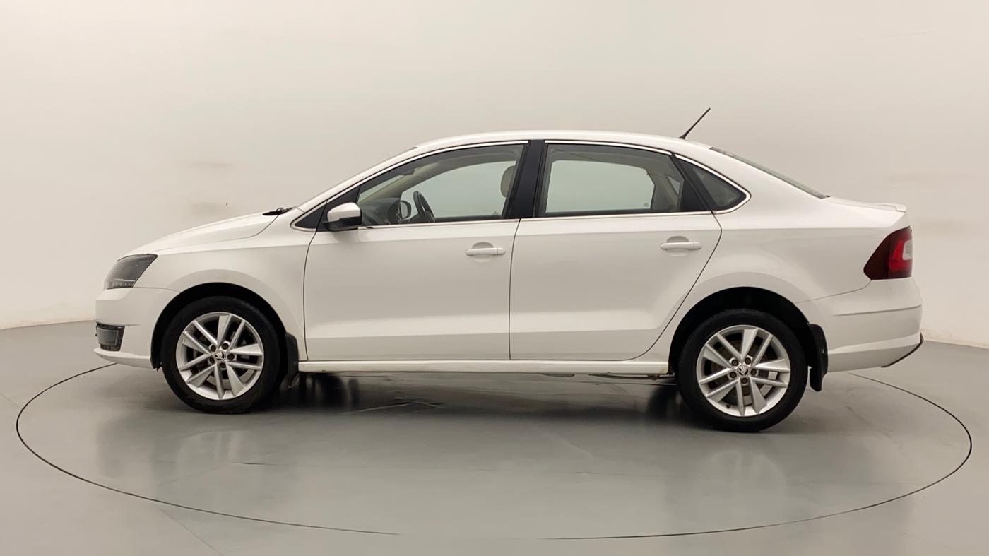 2017 Skoda Rapid STYLE 1.5 TDI AT, Diesel, Automatic, 62,834 km, Left Side