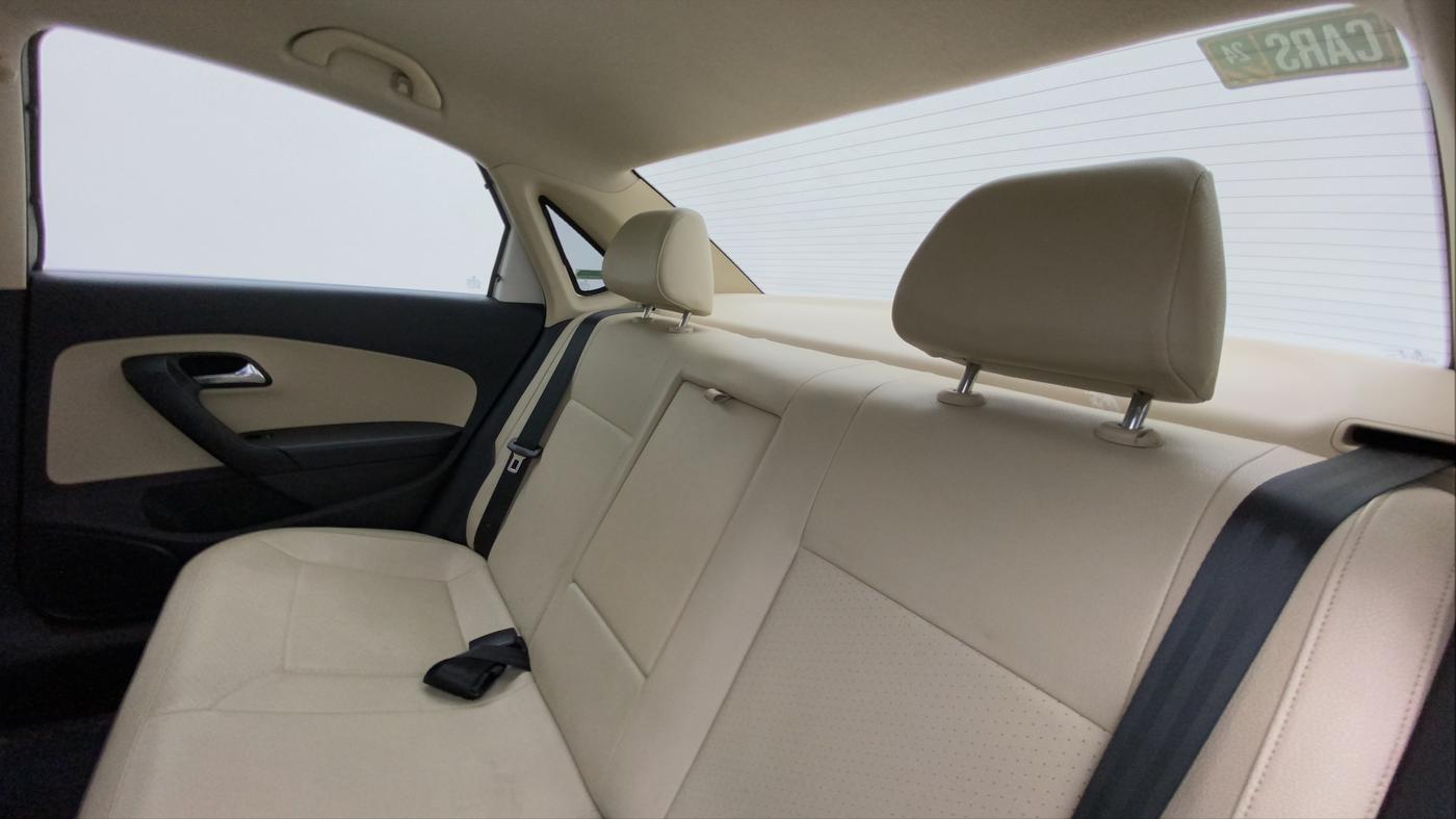 2017 Skoda Rapid STYLE 1.5 TDI AT, Diesel, Automatic, 62,834 km, Right Side Rear Door Cabin
