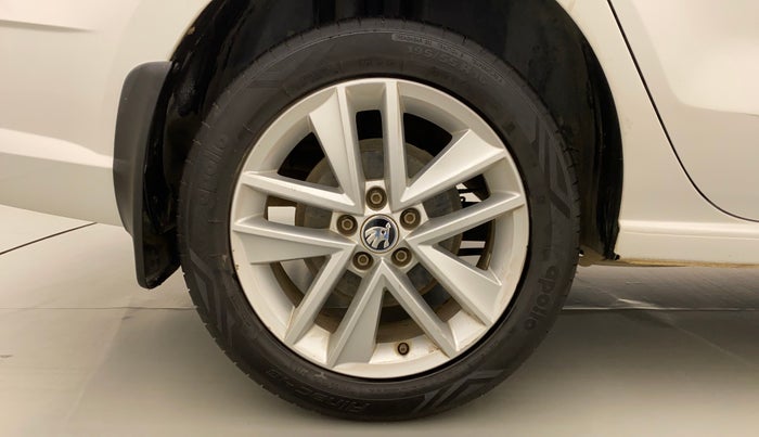 2017 Skoda Rapid STYLE 1.5 TDI AT, Diesel, Automatic, 62,834 km, Right Rear Wheel