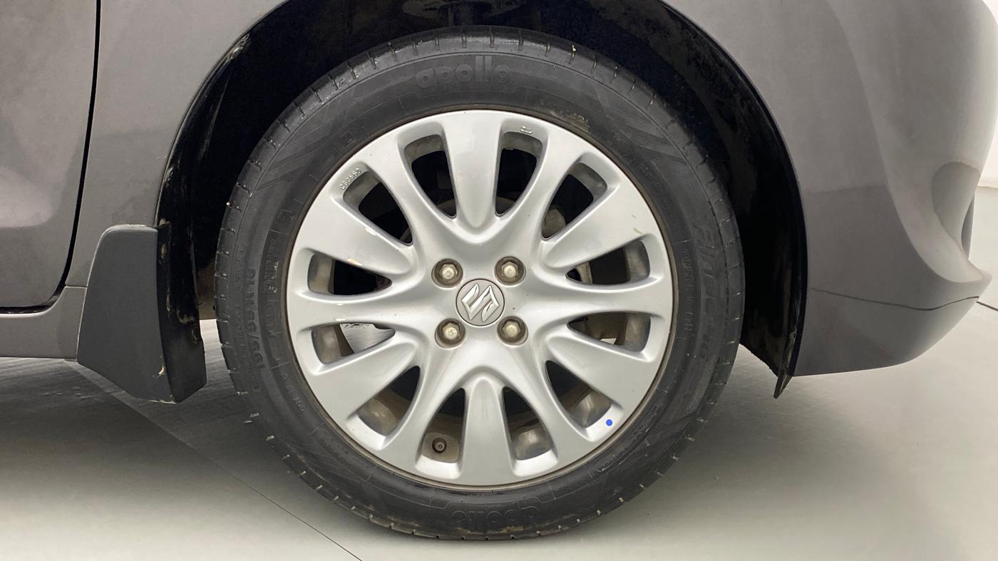 2018 Maruti Baleno ALPHA 1.2K12  AT, Petrol, Automatic, 35,190 km, Right Front Wheel