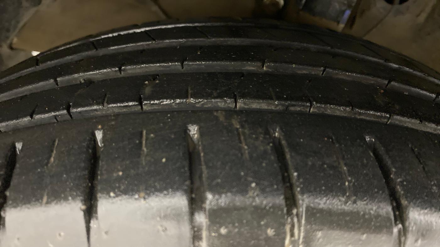 2018 Maruti Baleno ALPHA 1.2K12  AT, Petrol, Automatic, 35,190 km, Left Front Tyre Tread