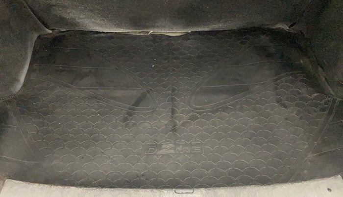 2014 Maruti Swift Dzire VDI, Diesel, Manual, 77,384 km, Boot Inside