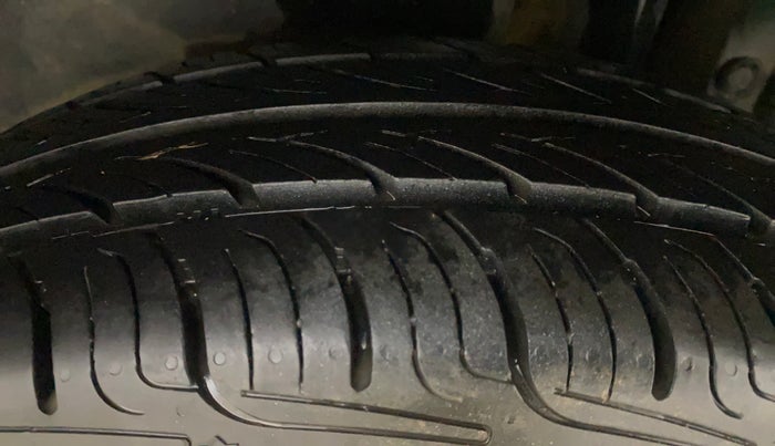 2014 Maruti Swift Dzire VDI, Diesel, Manual, 77,384 km, Left Rear Tyre Tread