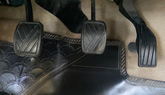 2014 Maruti Swift Dzire VDI, Diesel, Manual, 77,384 km, Pedals