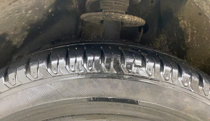 2019 Maruti Dzire ZXI AMT, Petrol, Automatic, 71,424 km, Left Front Tyre Tread
