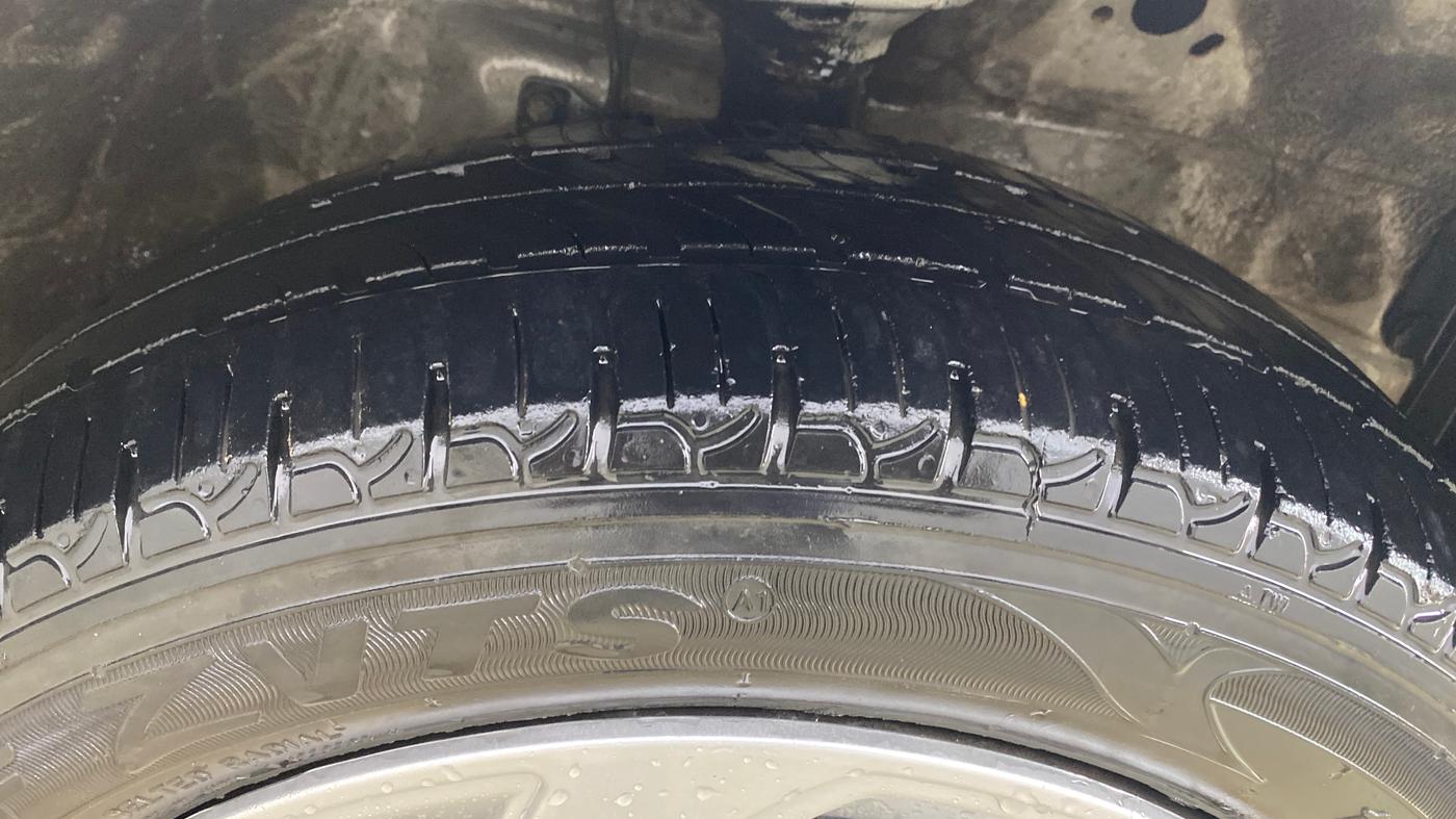 2015 Maruti Wagon R 1.0 VXI, CNG, Manual, 74,994 km, Right Front Tyre Tread
