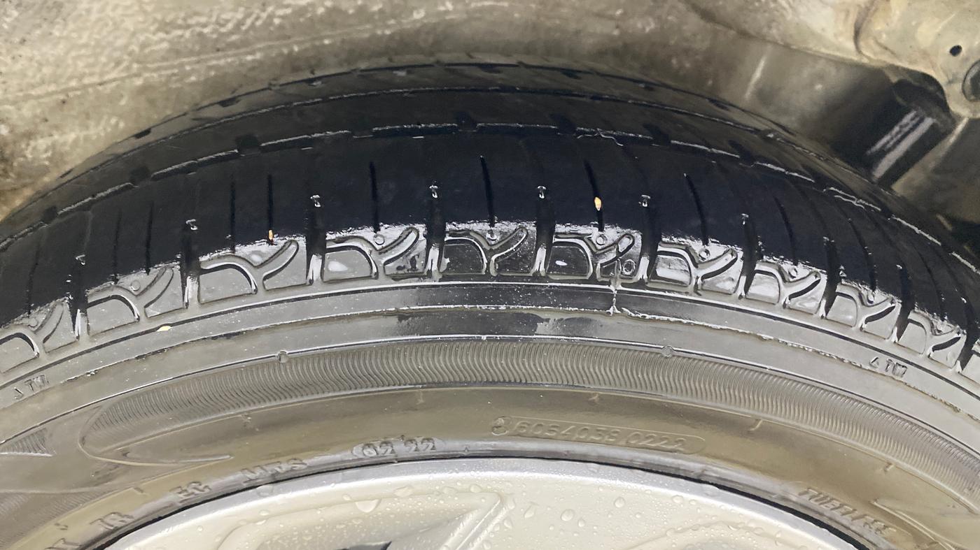 2015 Maruti Wagon R 1.0 VXI, CNG, Manual, 74,994 km, Left Rear Tyre Tread