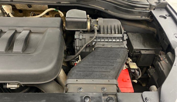 2022 Mahindra XUV700 AX 7 LUXURY D AWD AT 7 STR, Diesel, Automatic, 1,29,475 km, Engine View - Left