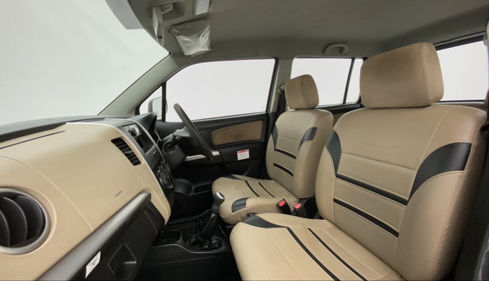 2017 Maruti Wagon R 1.0 LXI CNG, CNG, Manual, 79,186 km, Right Side Front Door Cabin