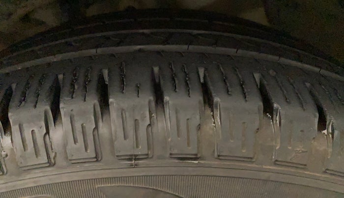 2016 Honda CRV 2.0L I-VTEC 2WD AT, Petrol, Automatic, 69,466 km, Left Front Tyre Tread