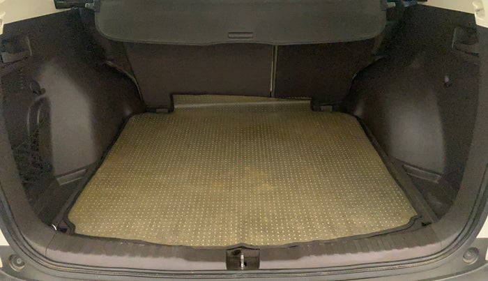 2016 Honda CRV 2.0L I-VTEC 2WD AT, Petrol, Automatic, 69,466 km, Boot Inside