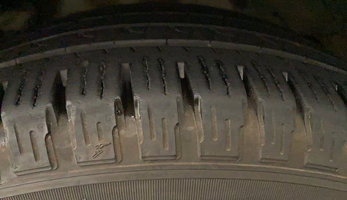 2016 Honda CRV 2.0L I-VTEC 2WD AT, Petrol, Automatic, 69,466 km, Left Rear Tyre Tread