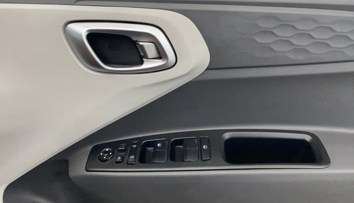 2021 Hyundai GRAND I10 NIOS SPORTZ 1.2 KAPPA VTVT CNG, CNG, Manual, 97,481 km, Driver Side Door Panels Control