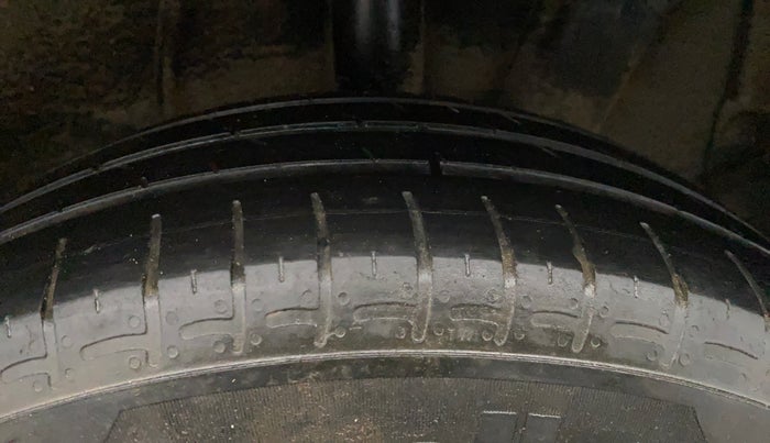 2021 Hyundai GRAND I10 NIOS SPORTZ 1.2 KAPPA VTVT CNG, CNG, Manual, 97,481 km, Left Rear Tyre Tread