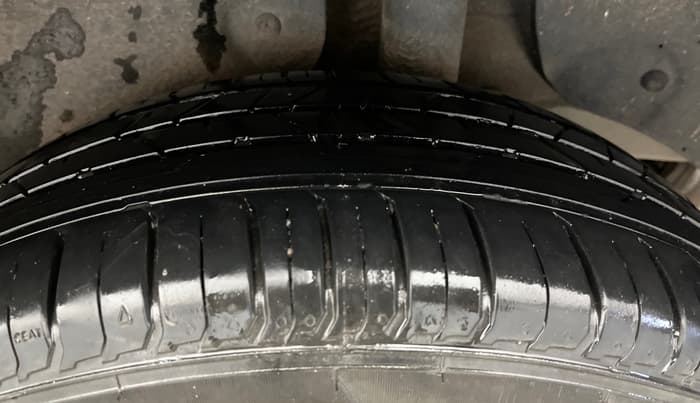 2016 Hyundai Creta S 1.6 PETROL, Petrol, Manual, 61,449 km, Left Rear Tyre Tread