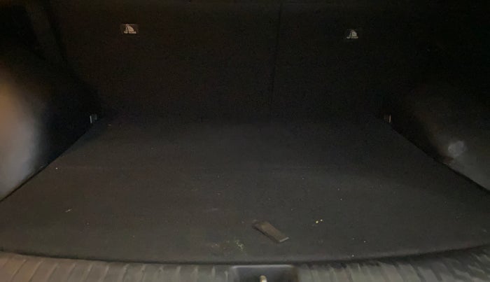 2024 KIA SELTOS  HTX 1.5 DIESEL AT, Diesel, Automatic, 27,894 km, Boot Inside