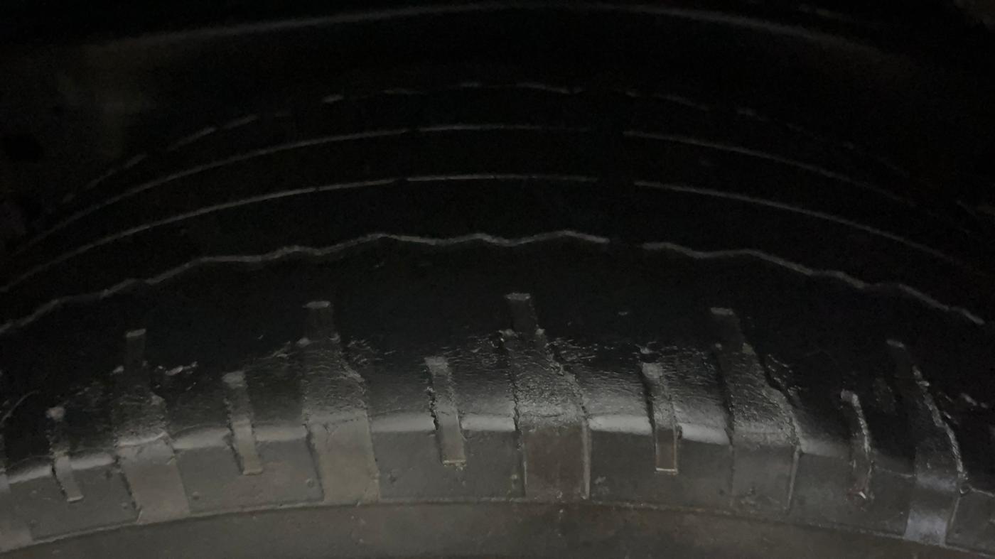 2018 Toyota Fortuner 2.8 4X2 MT, Diesel, Manual, 88,392 km, Left Rear Tyre Tread