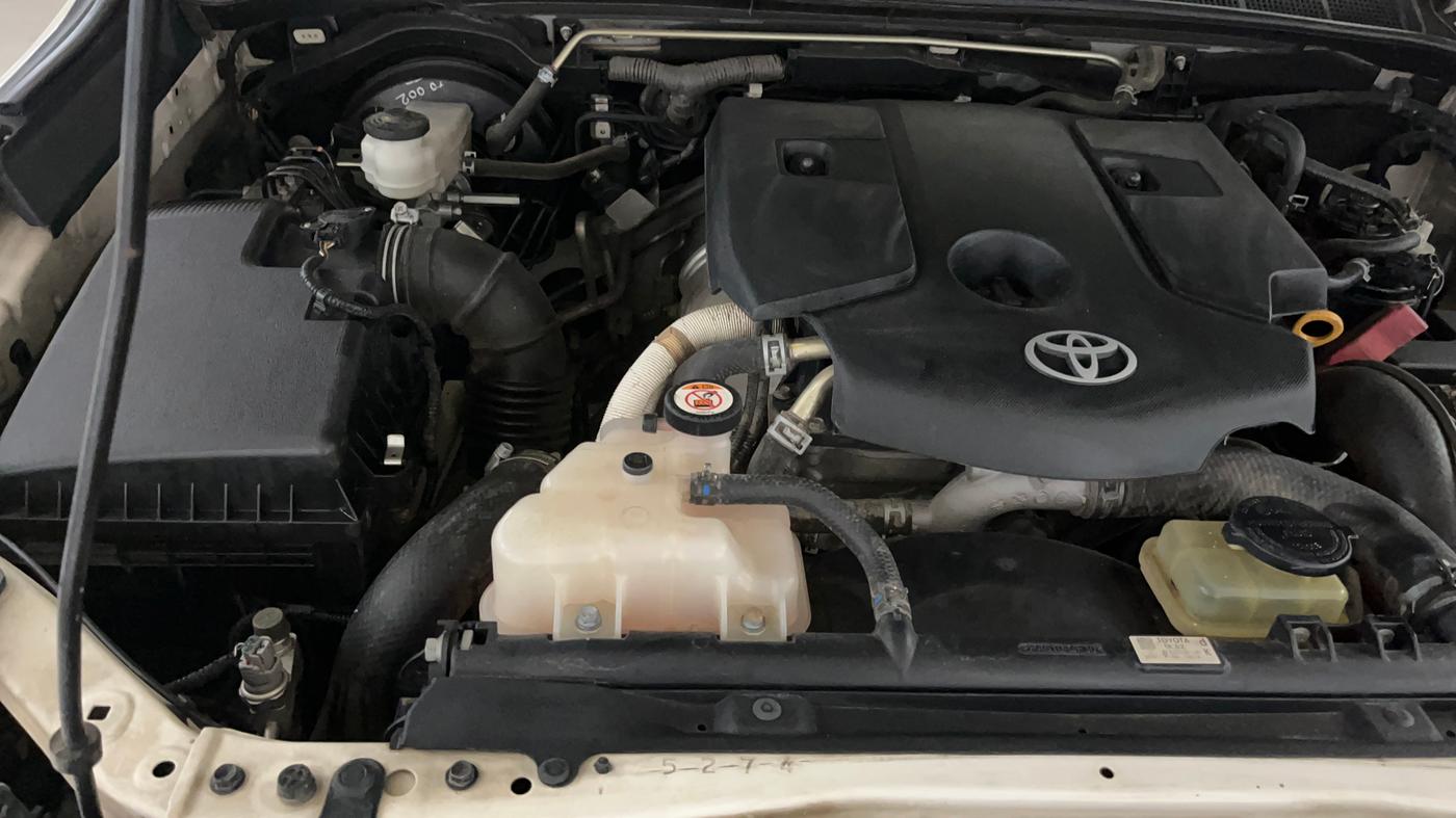 2018 Toyota Fortuner 2.8 4X2 MT, Diesel, Manual, 88,392 km, Engine View - Right