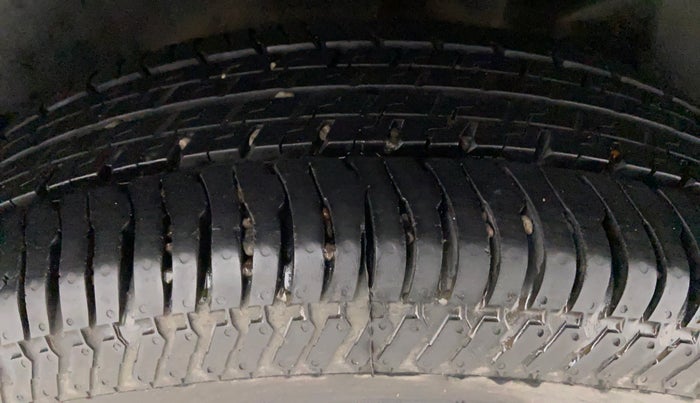 2017 Maruti Dzire VXI, Petrol, Manual, 58,164 km, Left Rear Tyre Tread