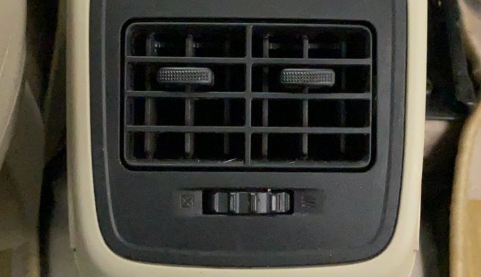 2017 Maruti Dzire VXI, Petrol, Manual, 58,164 km, Rear AC Vents