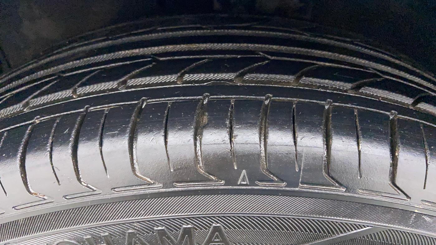 2016 Maruti Celerio VXI AGS, Petrol, Automatic, 29,833 km, Left Front Tyre Tread