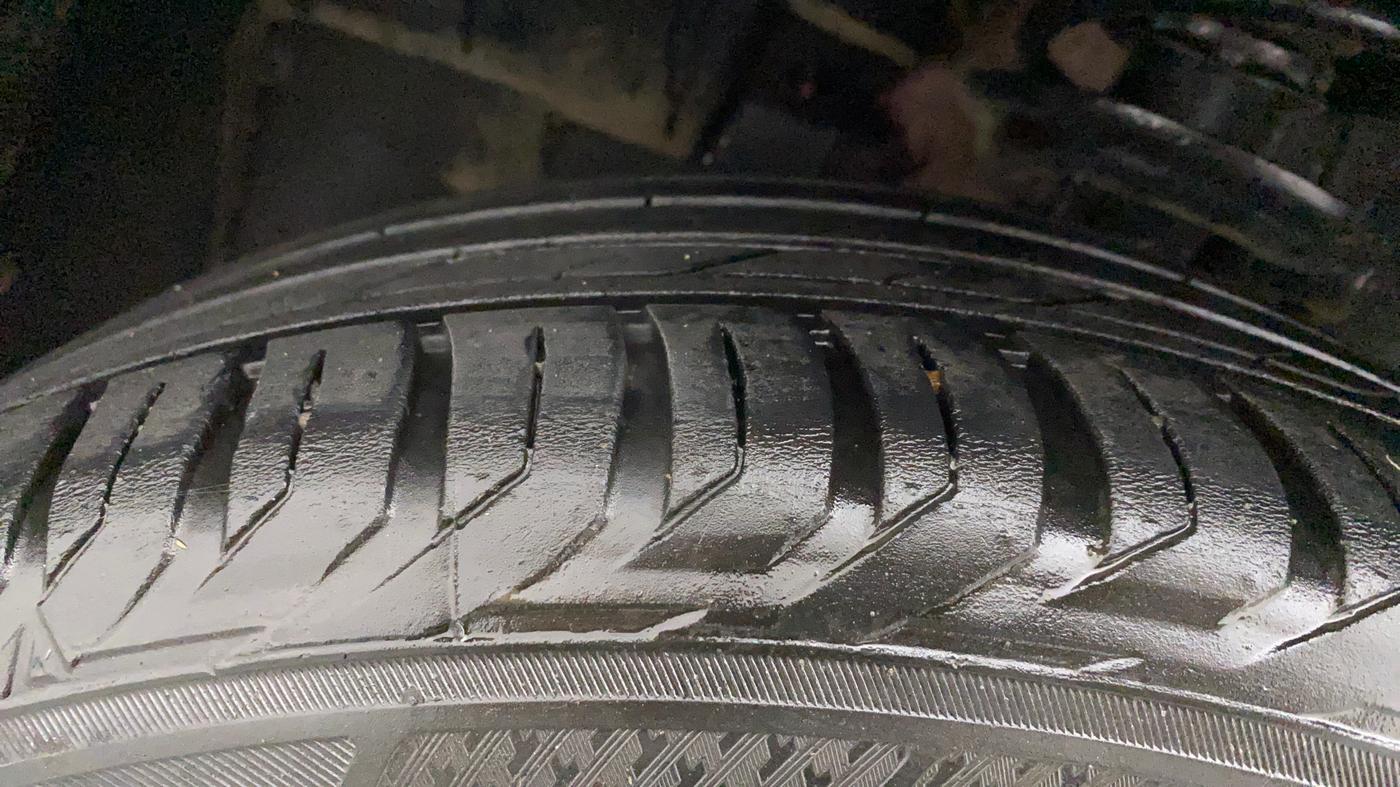 2019 Jeep Compass LIMITED PLUS DIESEL, Diesel, Manual, 54,486 km, Left Front Tyre Tread