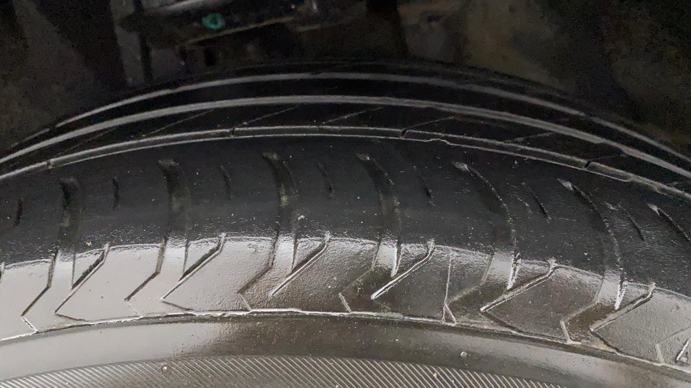 2019 Jeep Compass LIMITED PLUS DIESEL, Diesel, Manual, 54,486 km, Right Front Tyre Tread