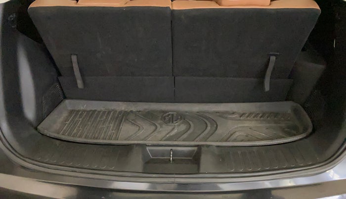 2021 MG HECTOR PLUS SHARP 1.5 PETROL TURBO CVT 6-STR, Petrol, Automatic, 1,14,945 km, Boot Inside