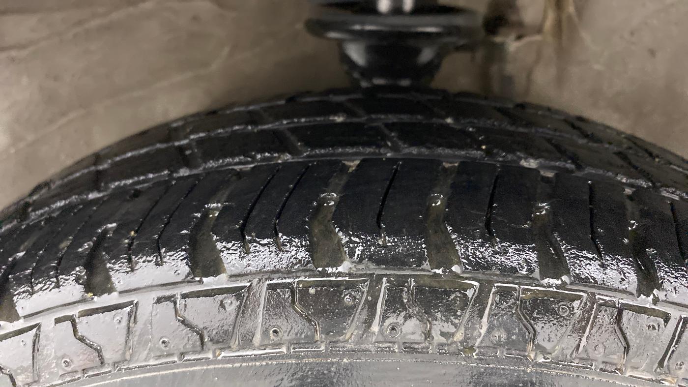 2013 Maruti Alto 800 LXI, Petrol, Manual, 32,083 km, Left Front Tyre Tread