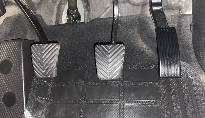 2016 Hyundai Elite i20 MAGNA 1.4 CRDI, Diesel, Manual, 1,12,140 km, Pedals