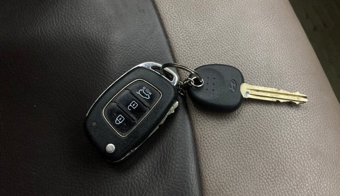 2016 Hyundai Elite i20 MAGNA 1.4 CRDI, Diesel, Manual, 1,12,140 km, Key Close Up